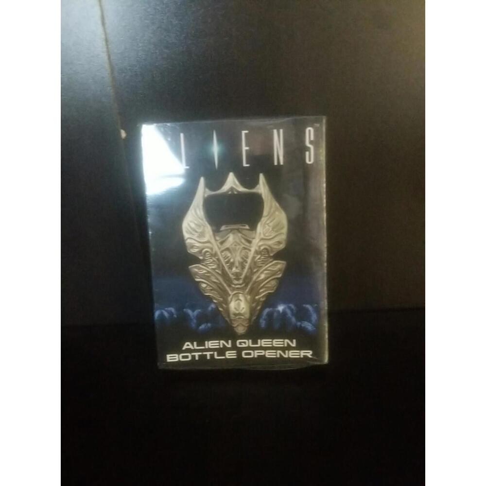 New Diamond Select Alien Queen Metal Bottle Opener - Collectable ~ trl8#5